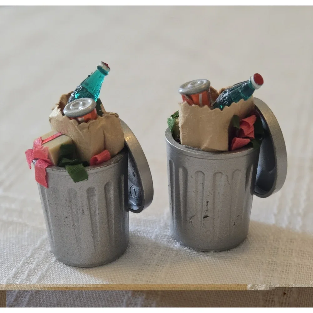 DEPARTMENT 56 SNOW Village CHRISTMAS TRASH CANS set of 2 accessories No Box